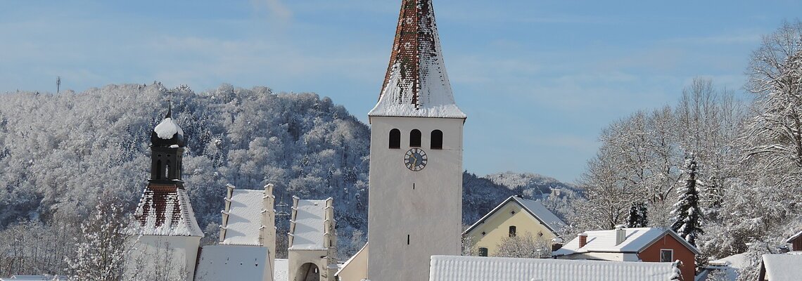 Kirchenburg Kinding im Winter